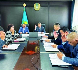 Аудандық мәслихаттың кезекті сессиясы өтті
